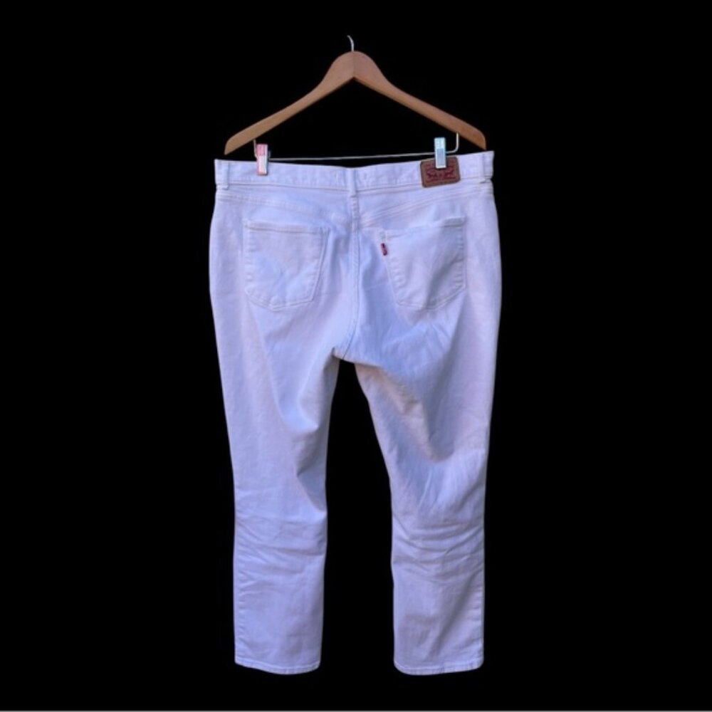 Levi's Classic Straight White Denim Jeans Size 33 Women's - Picture 8 of 8